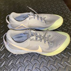Women’s Nike Zoom Terra Kiger Size 9.5